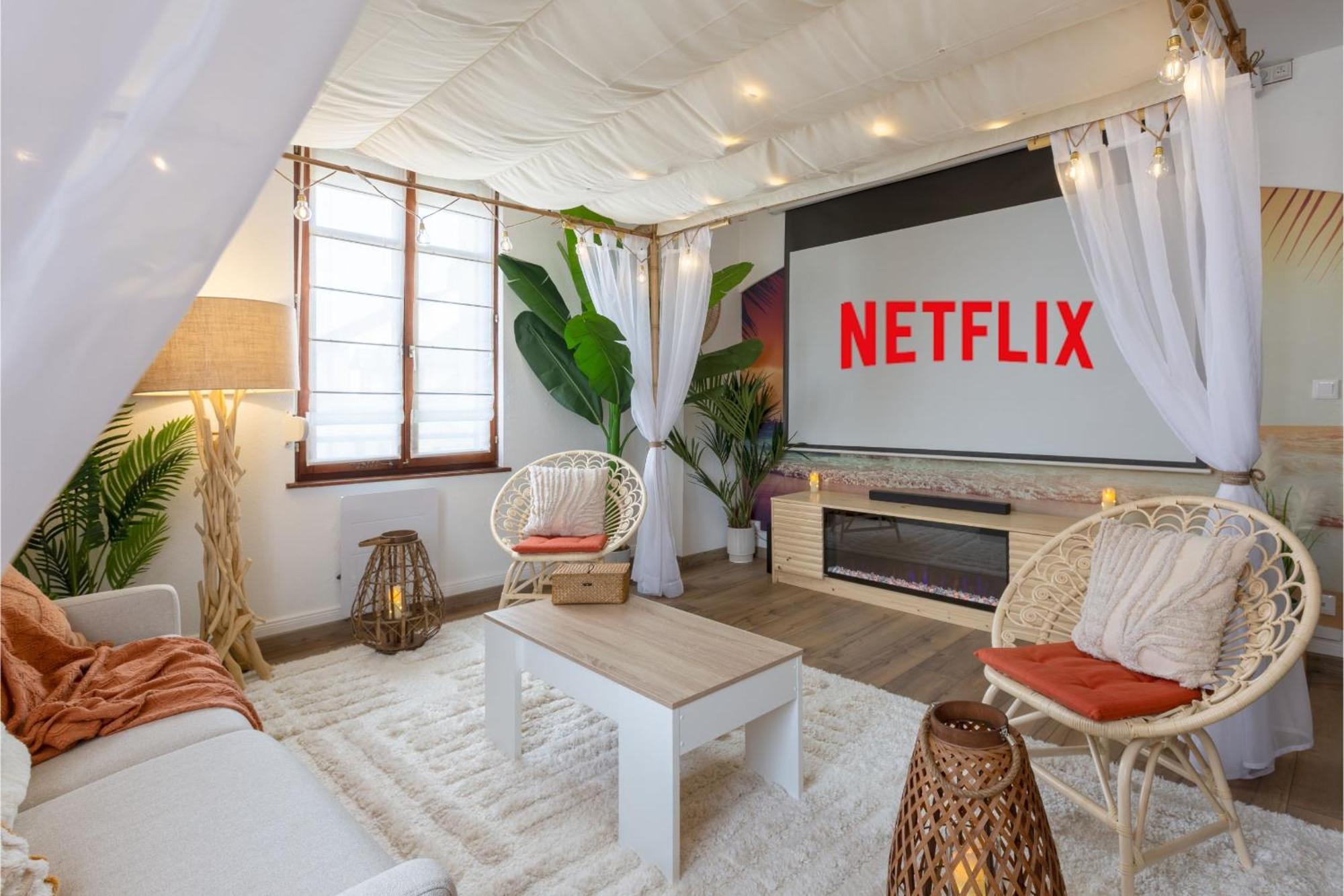 Lit Rond Tres Grand Et Confortable - Garage Possible Ou Parking Gratuit Rue - Gare 2 Min Et Ville 4 Min En Tram - Ciel Etoile - Netflix Videoprojecteur - Luxe Et Evasion Strasbourg Exterior photo